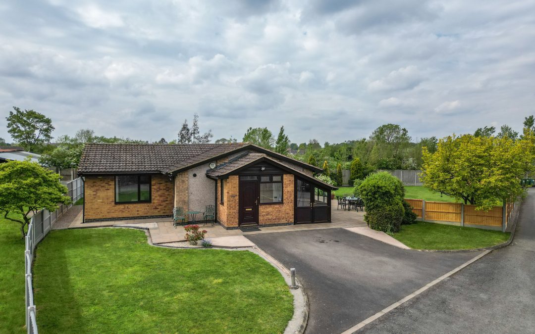 Long Street, Bulkington, CV12